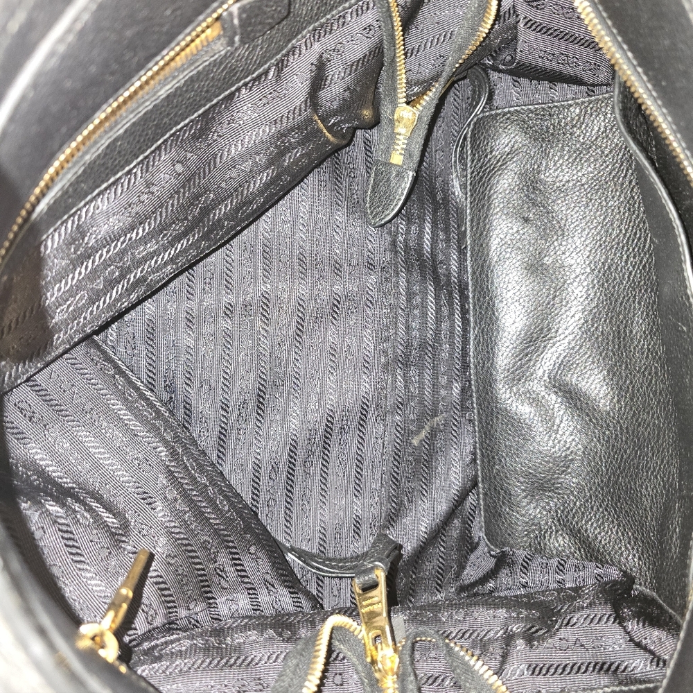 Prada Vitelo Daino Pocket Black Leather Shopping Tote Bag - Picture 5 of 8